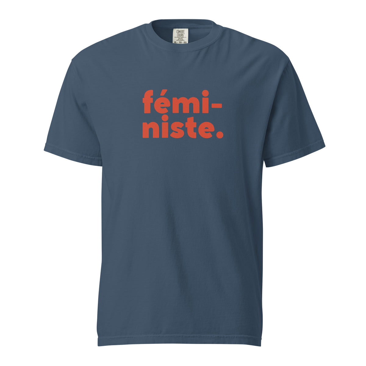Midnight T-shirt, front view with red "fÃ©mi-niste." lettering.