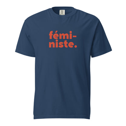 True Navy T-shirt, front view with red "fÃ©mi-niste." lettering.